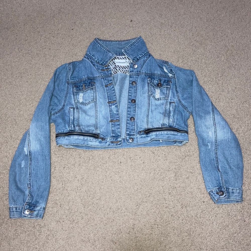 Cropped denim jacket